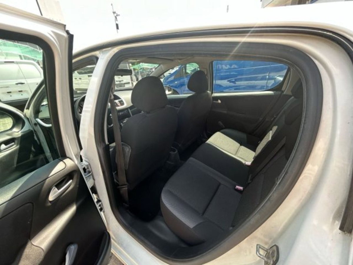Peugeot 207 8V 75CV 5p. X Line (6)