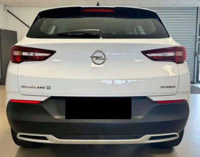 Opel Grandland X 1.6 Hybrid Plug-in aut. FWD (4)