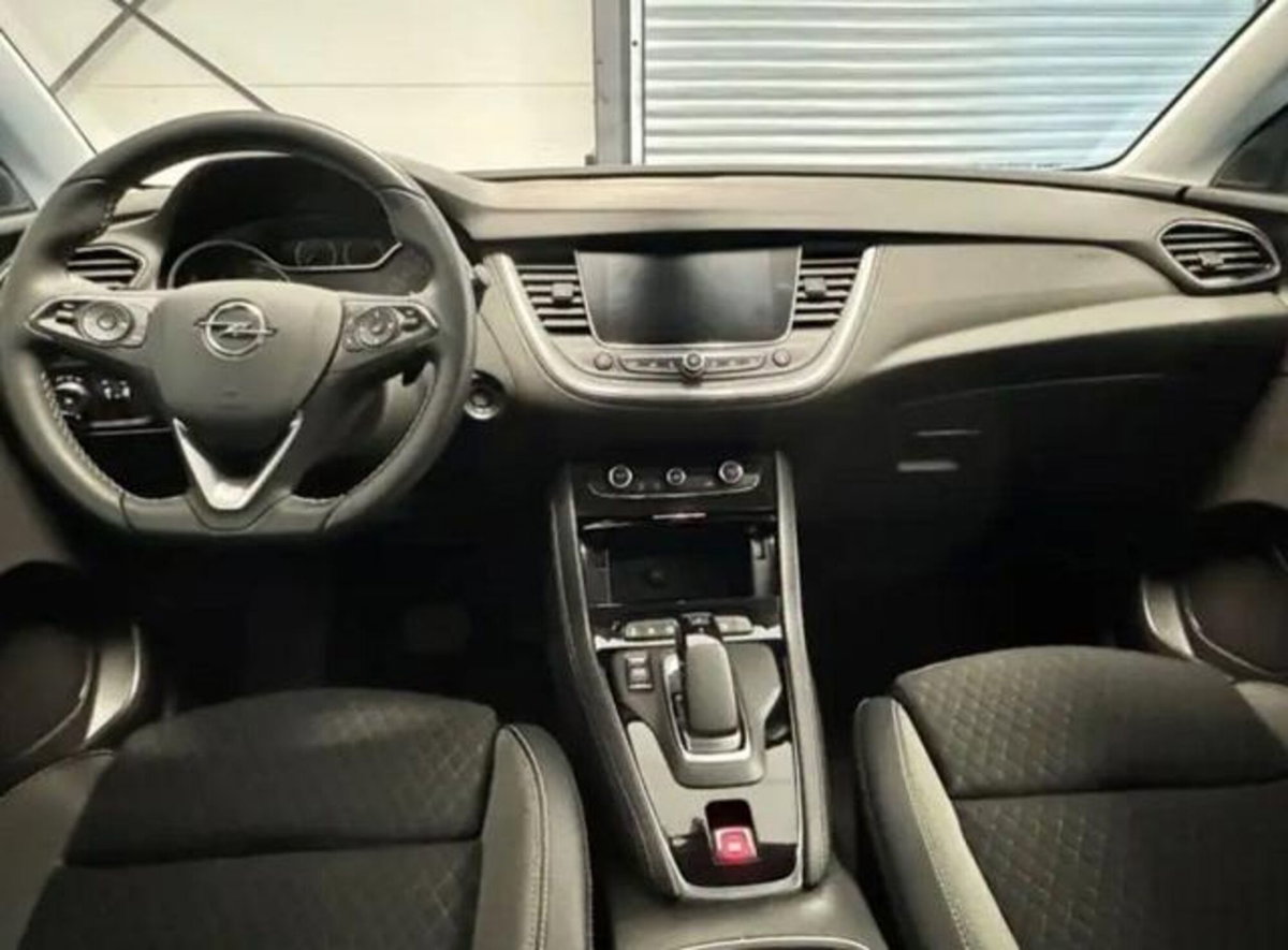 Opel Grandland X 1.6 Hybrid Plug-in aut. FWD (5)