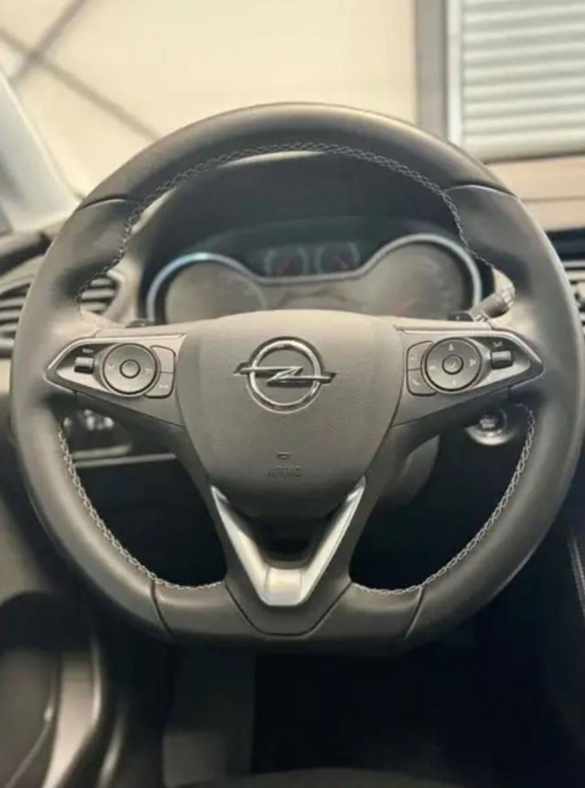 Opel Grandland X 1.6 Hybrid Plug-in aut. FWD (6)