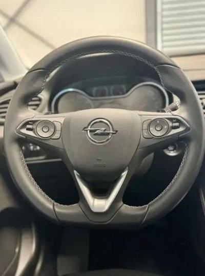Opel Grandland X 1.6 Hybrid Plug-in aut. FWD (6)