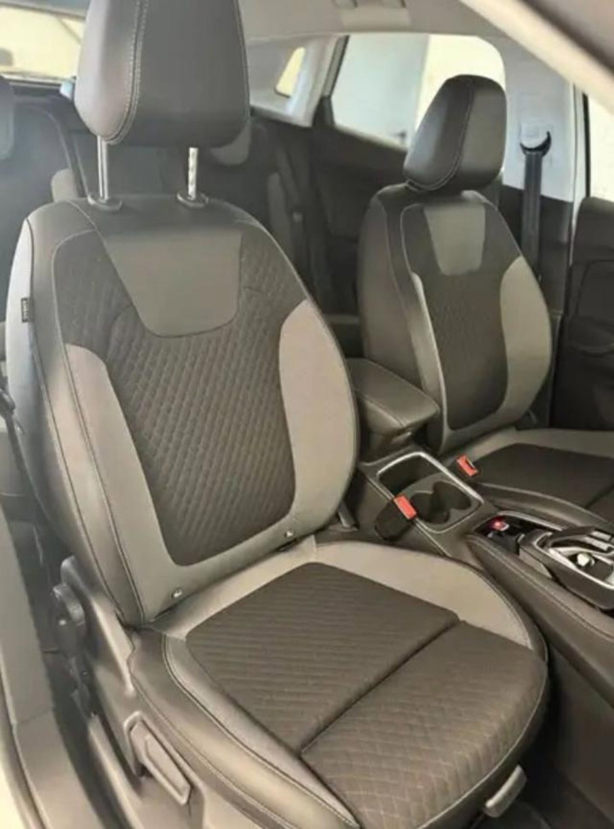 Opel Grandland X 1.6 Hybrid Plug-in aut. FWD (8)