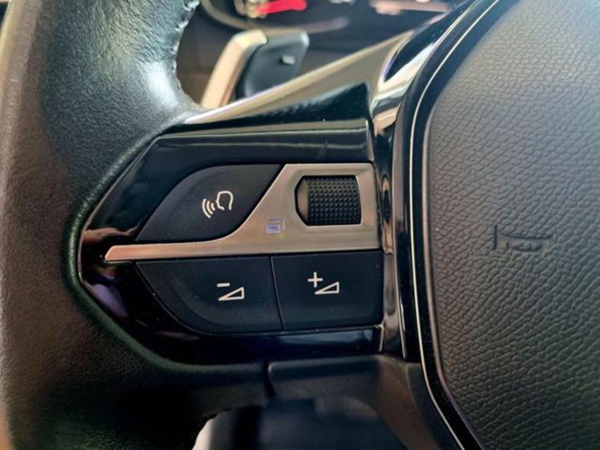 Peugeot 2008 PureTech 130 S&S EAT8 Active Pack (19)