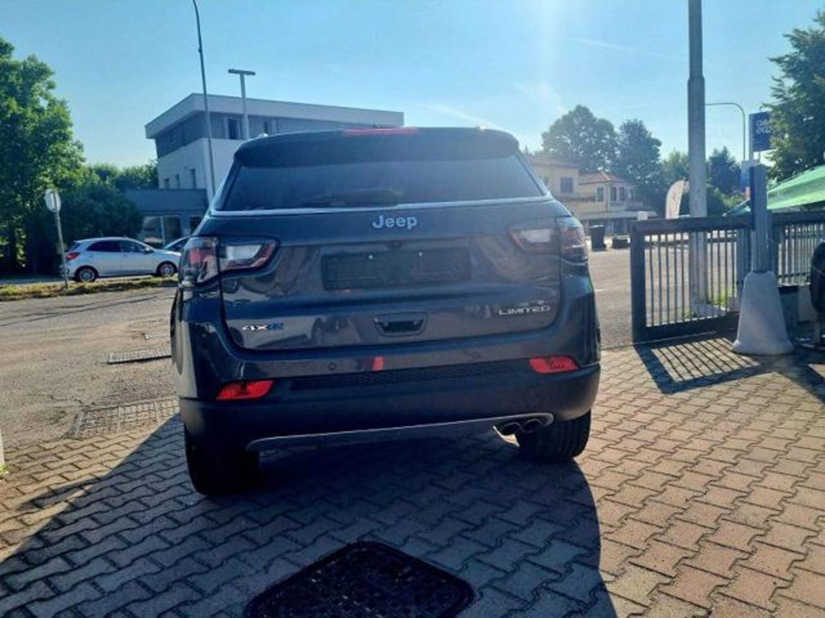 Jeep Compass 1.3 T4 190CV PHEV AT6 4xe Limited (5)