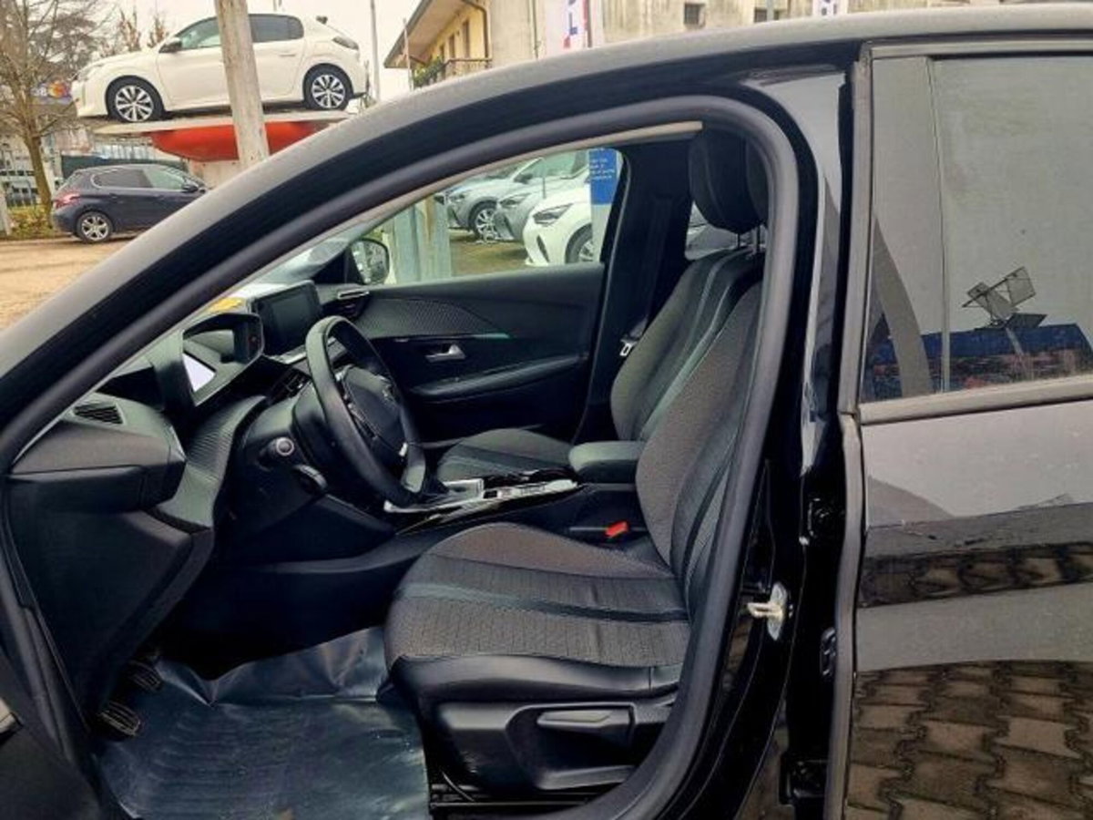 Peugeot 208 PureTech 100 Stop&Start EAT8 5 porte Allure Navi Pack (18)