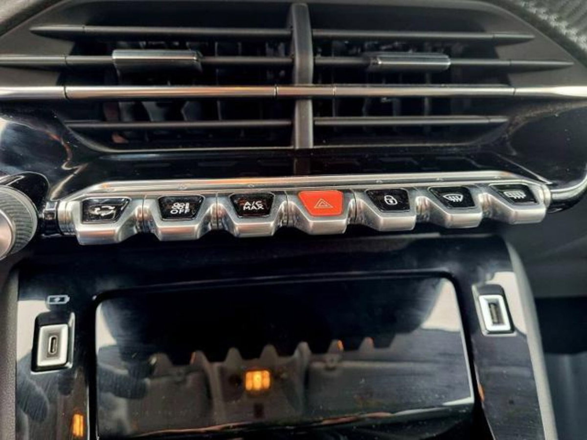 Peugeot 208 PureTech 100 Stop&Start EAT8 5 porte Allure Navi Pack (19)