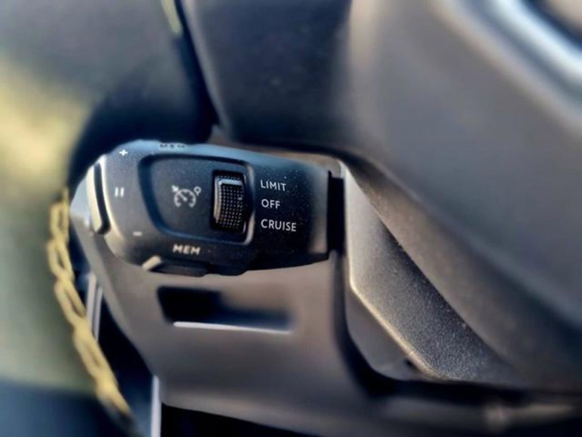 Peugeot 3008 Hybrid 225 e-EAT8 Allure Pack (16)