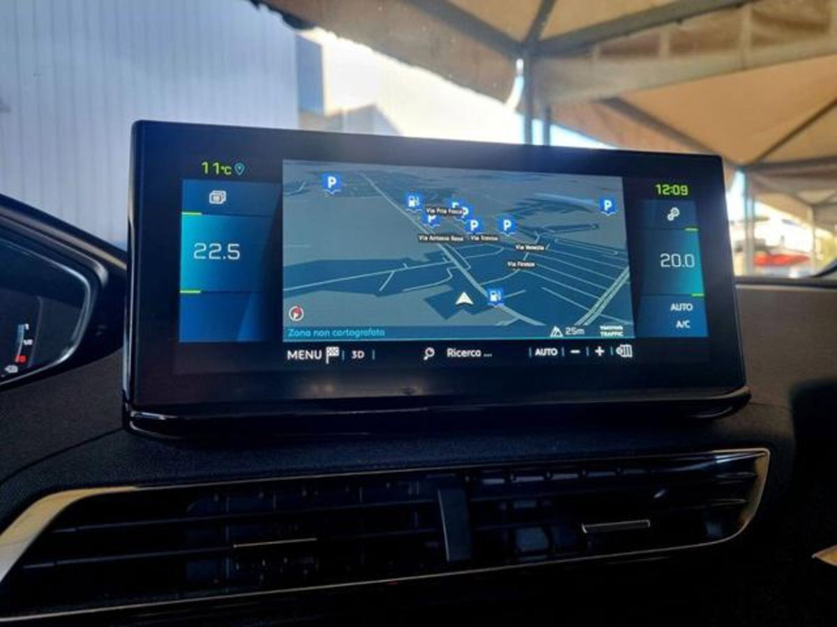 Peugeot 3008 Hybrid 225 e-EAT8 Allure Pack (20)