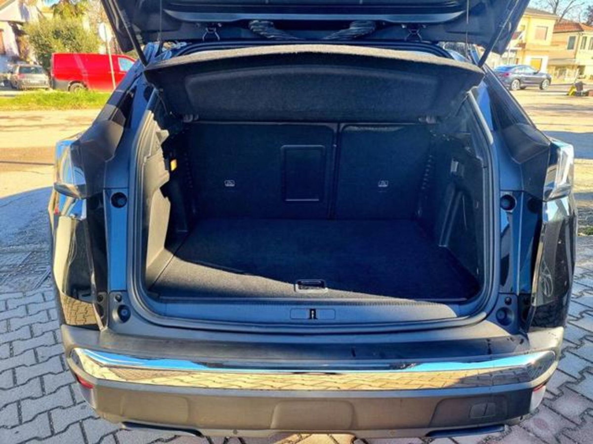 Peugeot 3008 Hybrid 225 e-EAT8 Allure Pack (7)