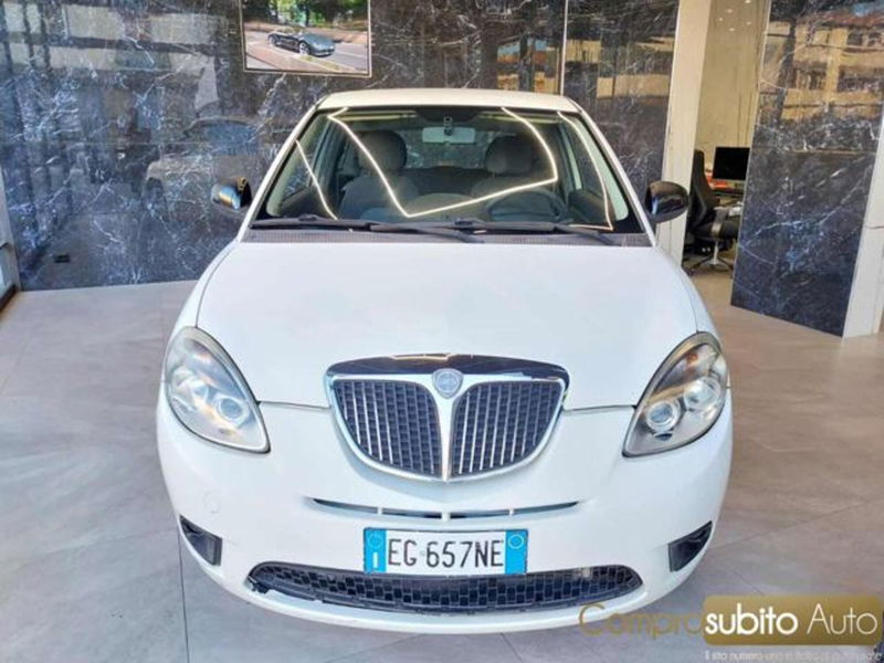 Lancia Ypsilon 1.2 69 CV Argento