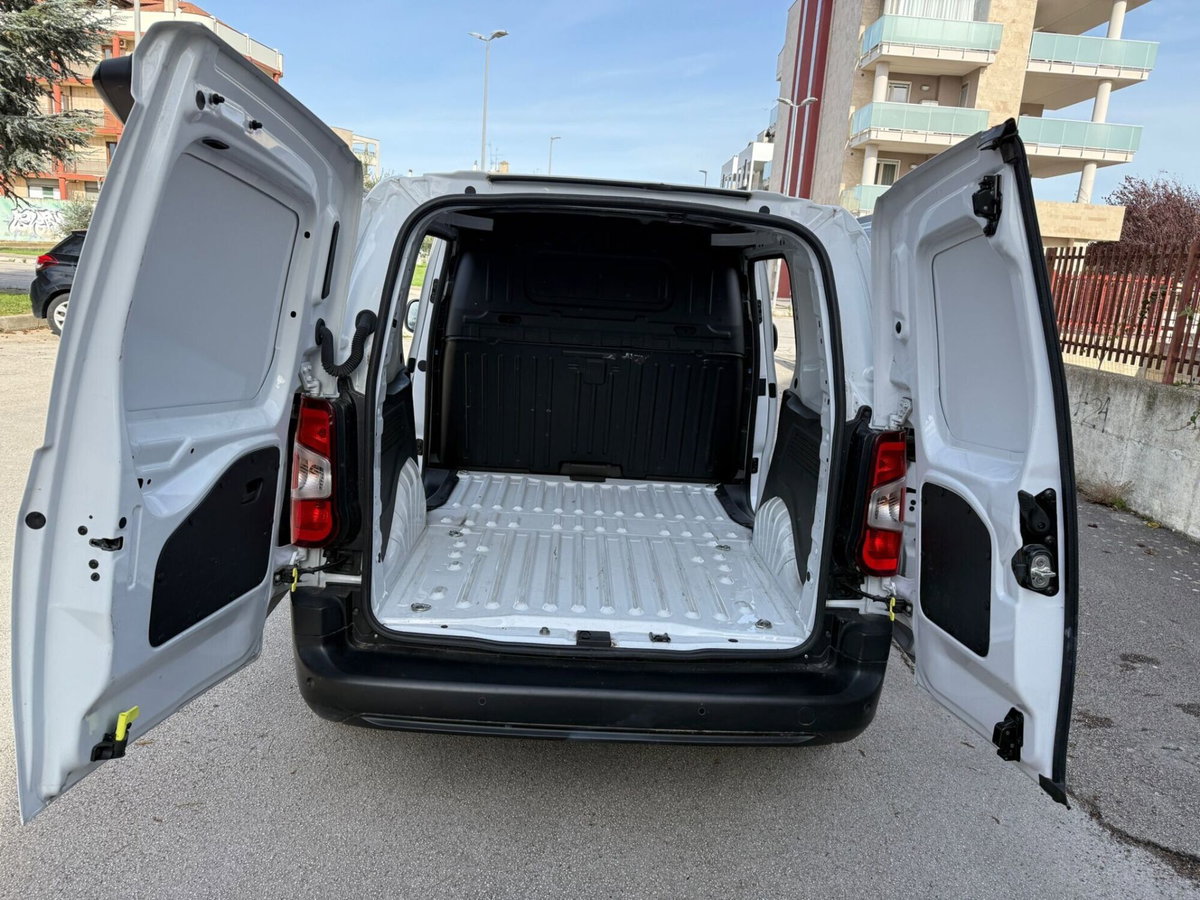 Citroen Berlingo BlueHDi 100 M Feel (10)