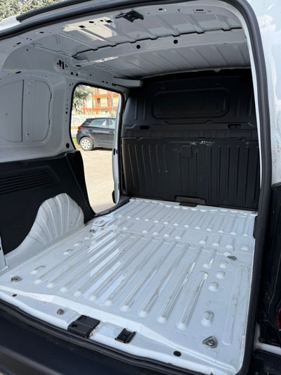 Citroen Berlingo BlueHDi 100 M Feel (11)
