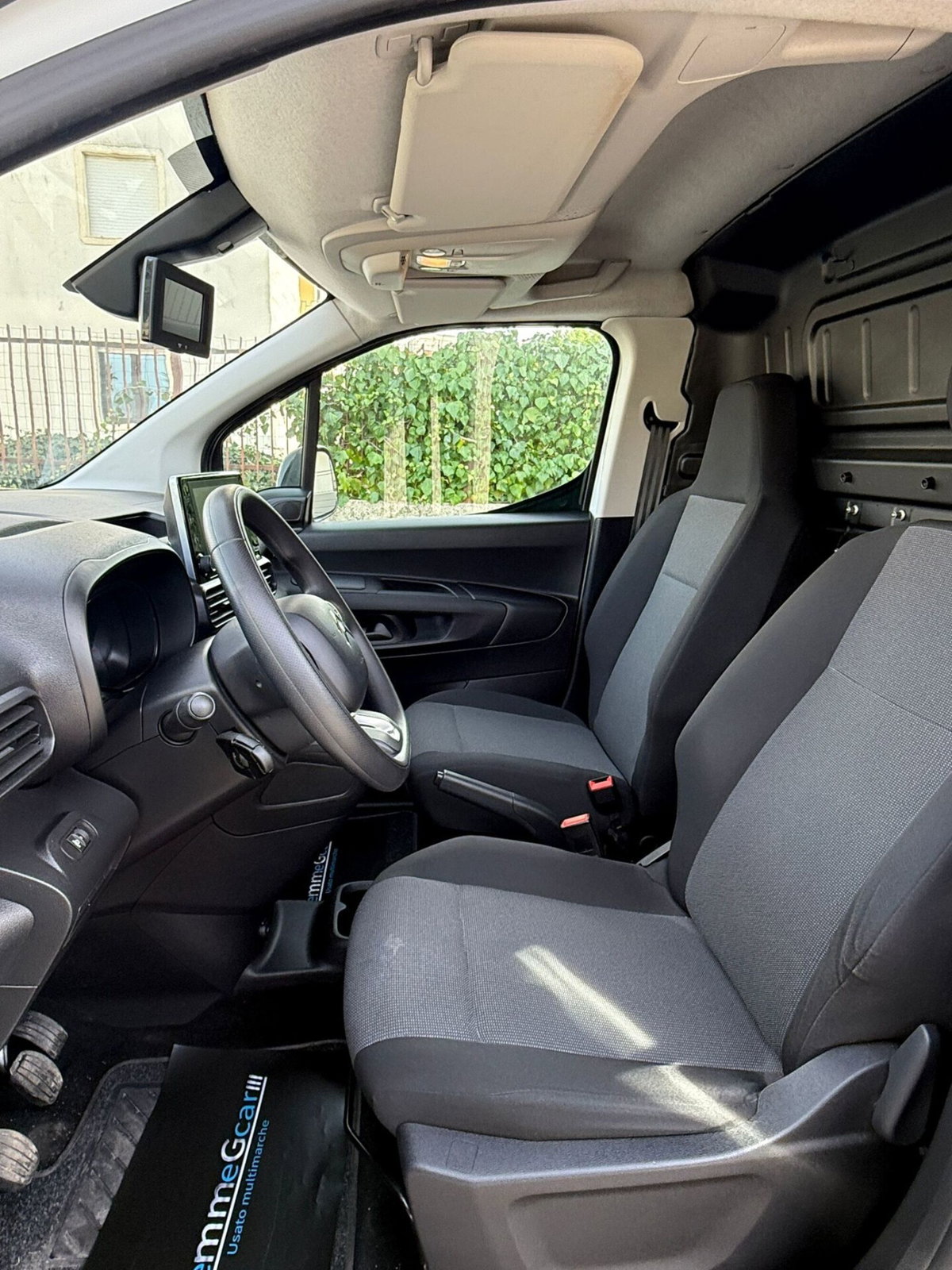 Citroen Berlingo BlueHDi 100 M Feel (18)