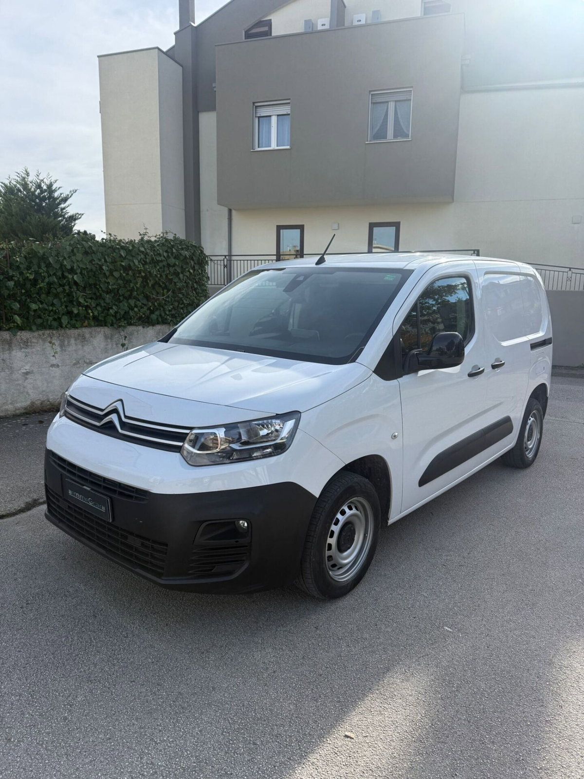 Citroen Berlingo BlueHDi 100 M Feel (2)
