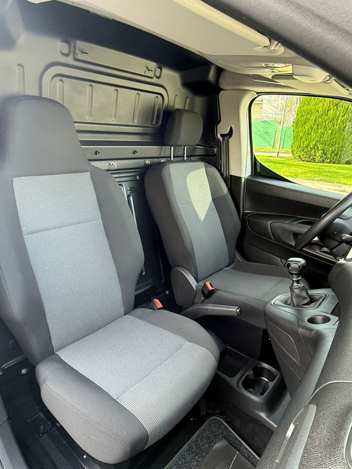 Citroen Berlingo BlueHDi 100 M Feel (20)