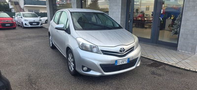 Toyota Yaris 1.3 5 porte Lounge usata