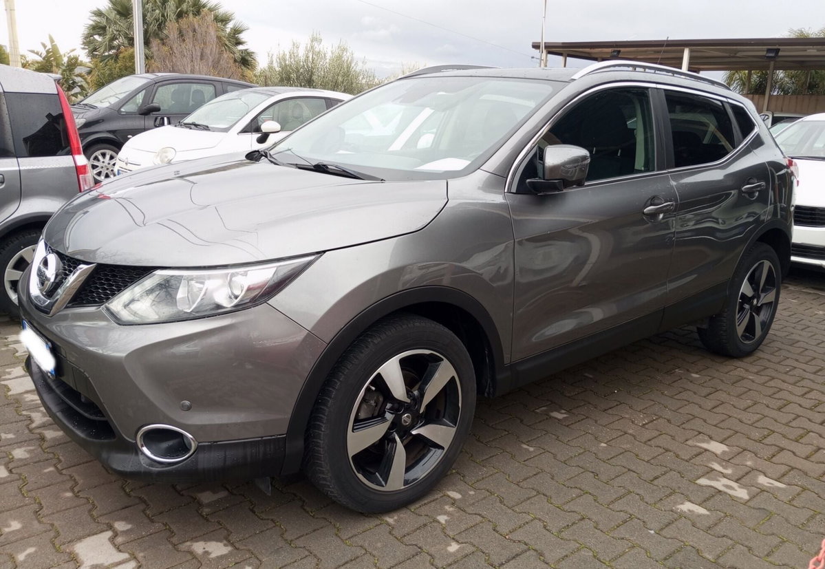 Nissan Qashqai 1.5 dCi Tekna (6)