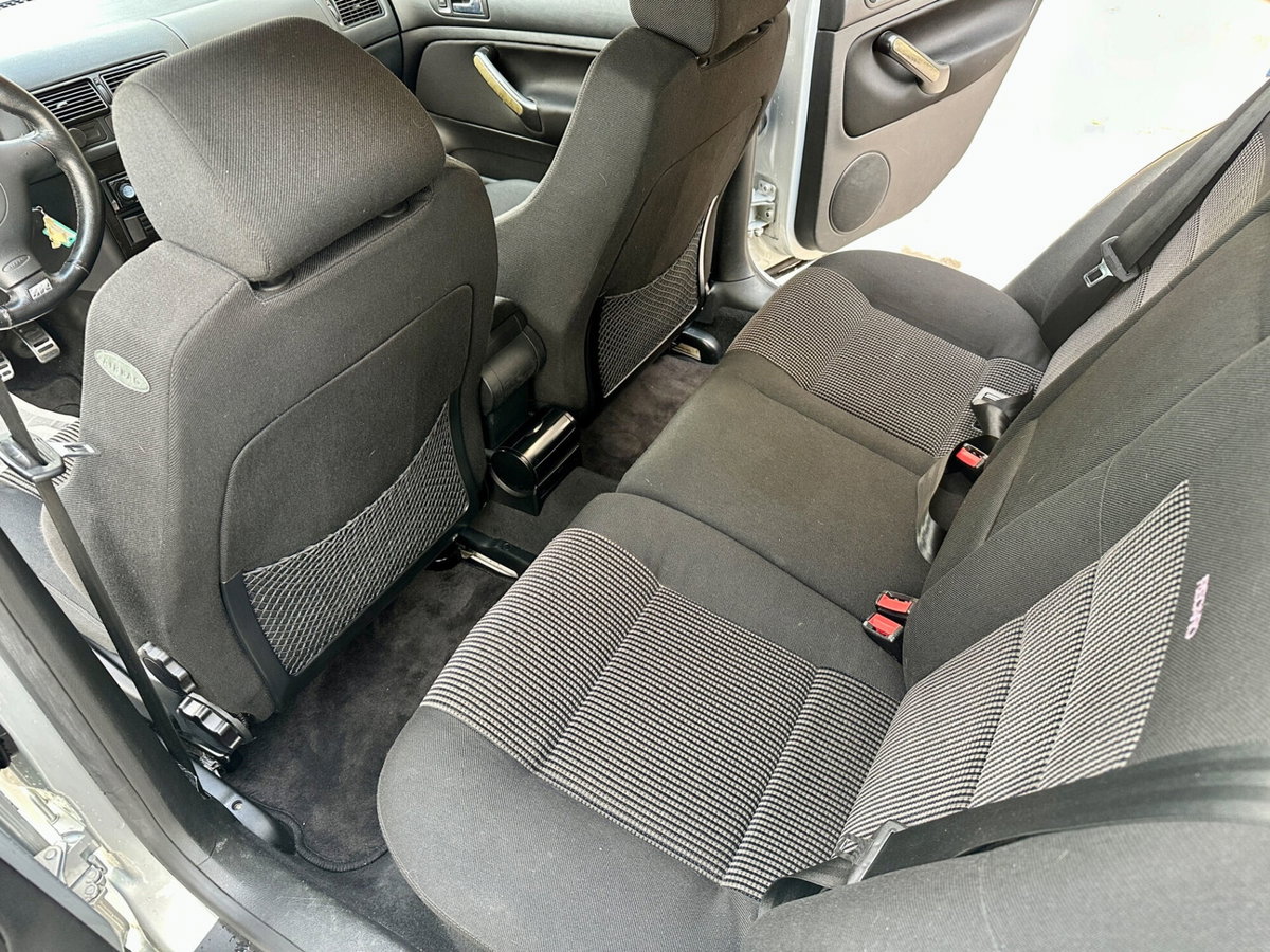 Volkswagen Golf 1.8 turbo 20V cat 5p. GTI (13)