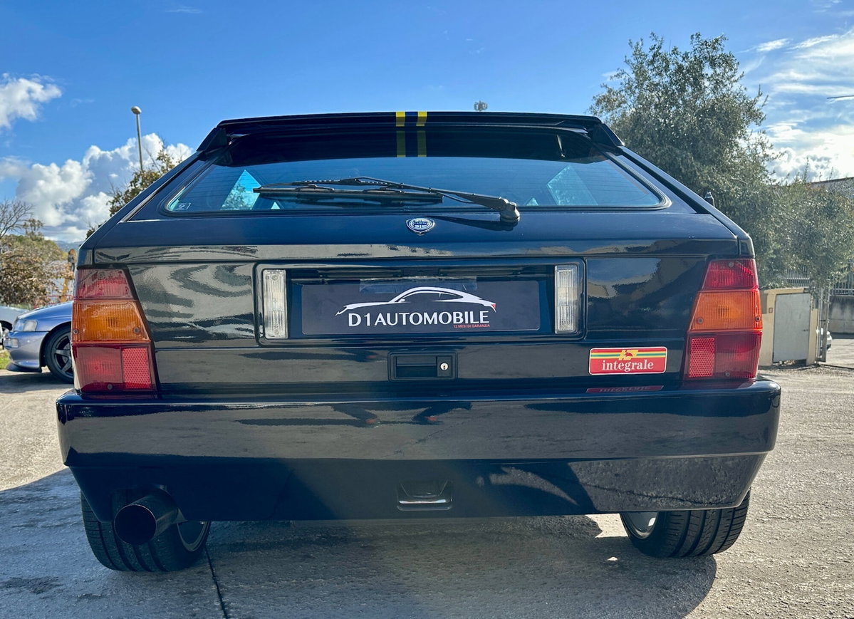 Lancia Delta turbo 16V cat HF integrale Edizione Speciale (10)