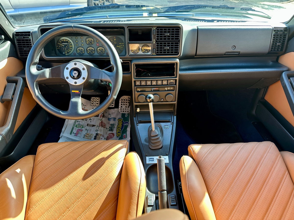 Lancia Delta turbo 16V cat HF integrale Edizione Speciale (14)