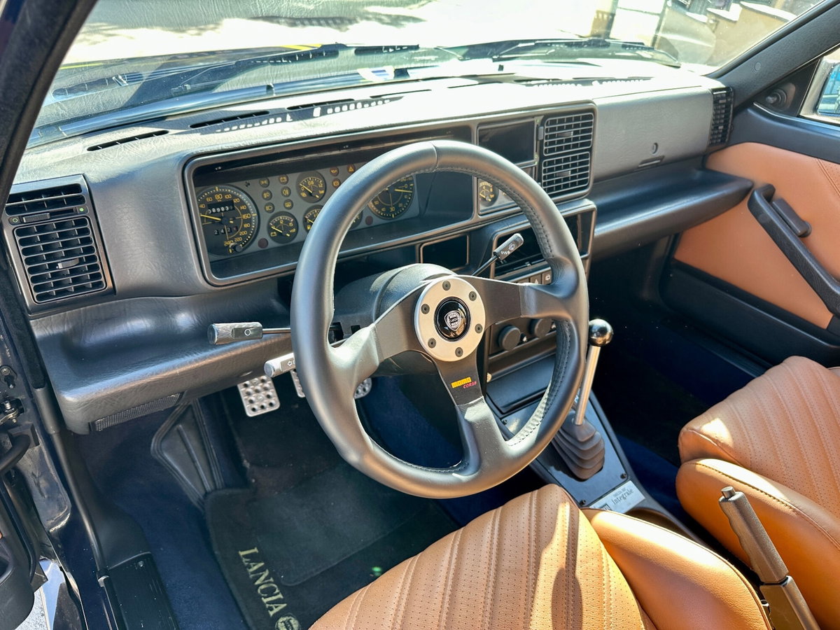 Lancia Delta turbo 16V cat HF integrale Edizione Speciale (16)