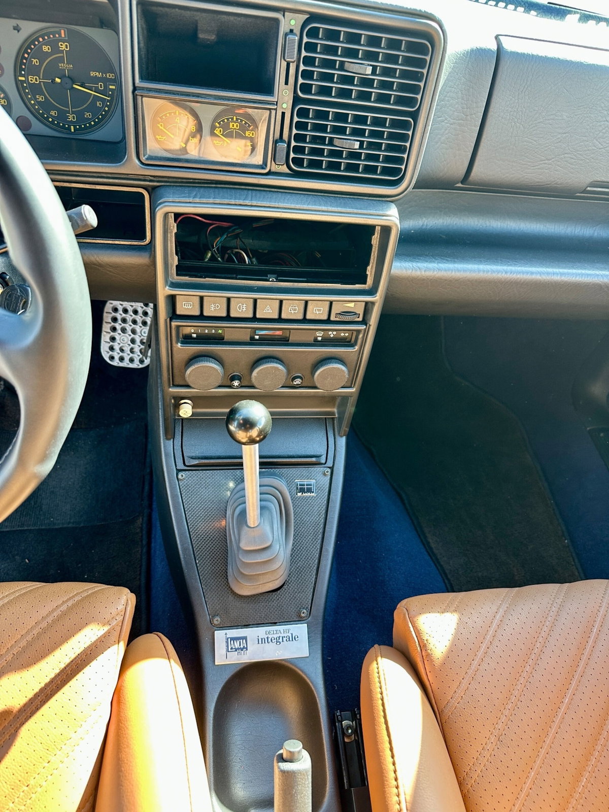 Lancia Delta turbo 16V cat HF integrale Edizione Speciale (17)