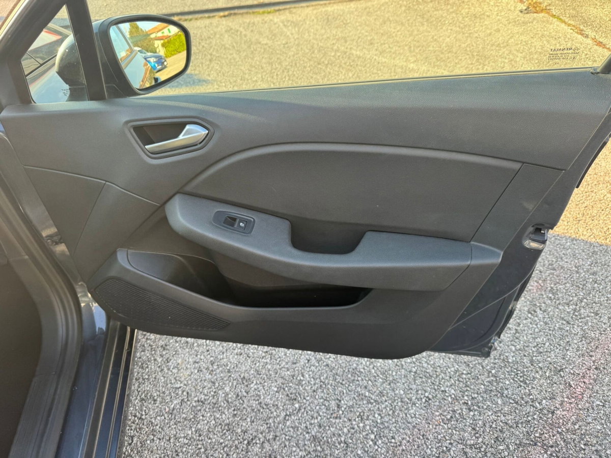 Renault Clio TCe 90 CV 5 porte Business (13)