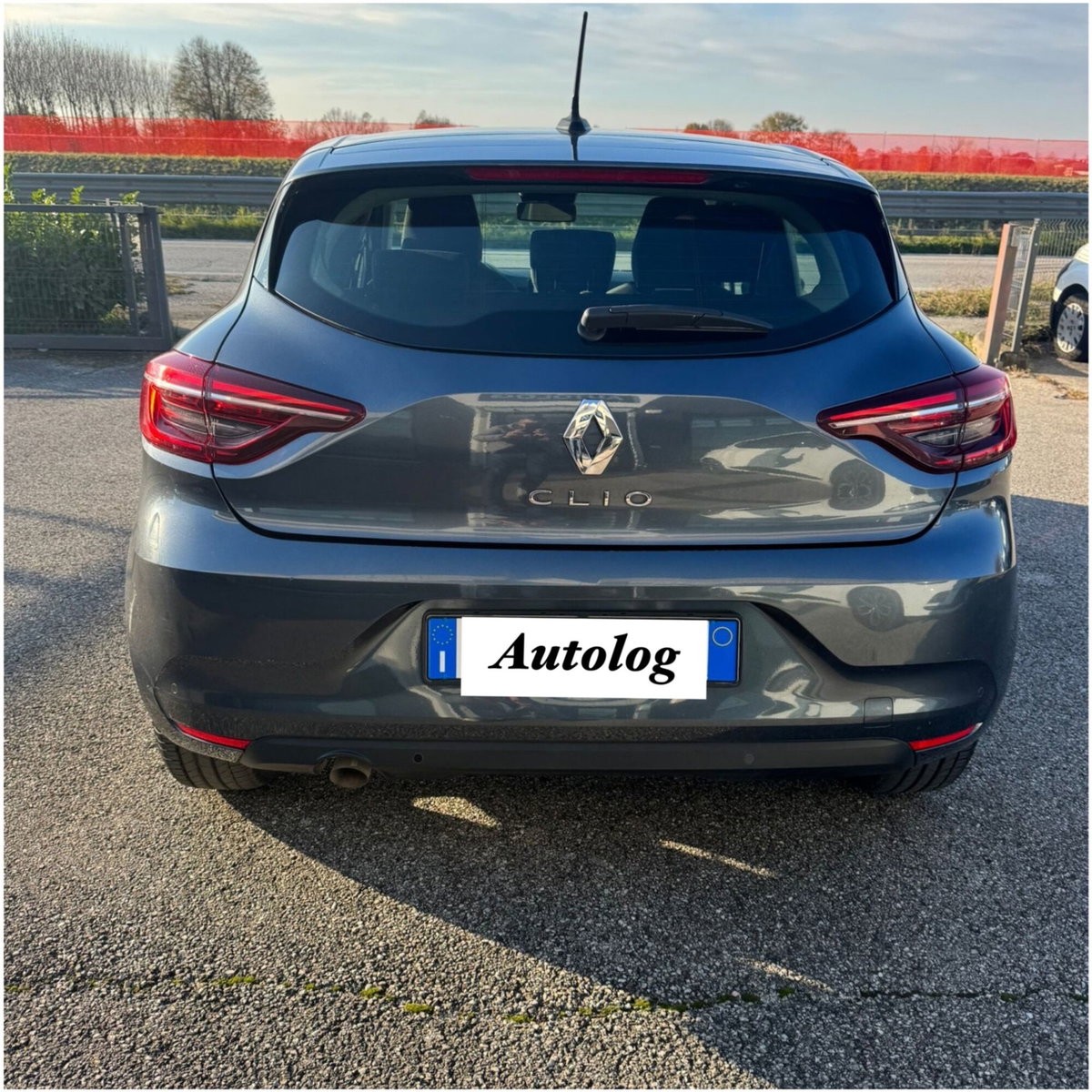 Renault Clio TCe 90 CV 5 porte Business (4)