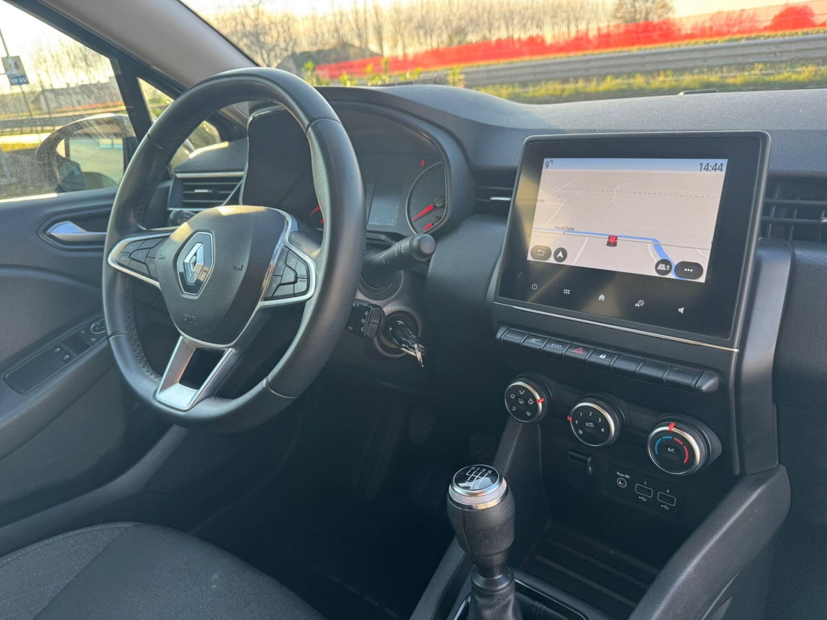Renault Clio TCe 90 CV 5 porte Business (9)