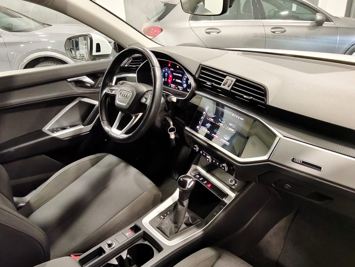 Audi Q3 Sportback 35 TDI quattro S tronic Business Plus (20)