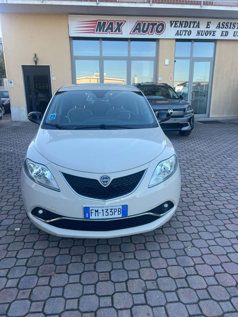 Lancia Ypsilon 1.2 69 CV 5 porte Gold