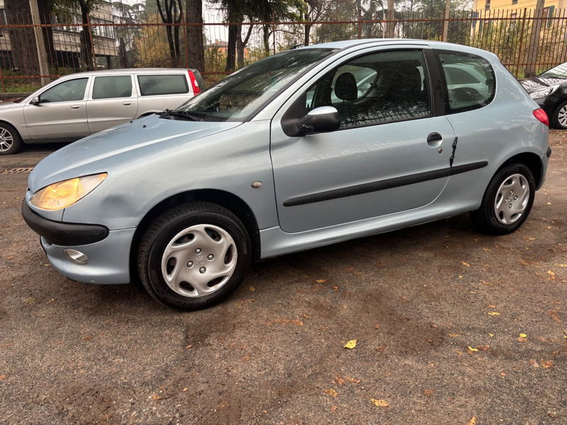 Peugeot 206 3p. aut. XT