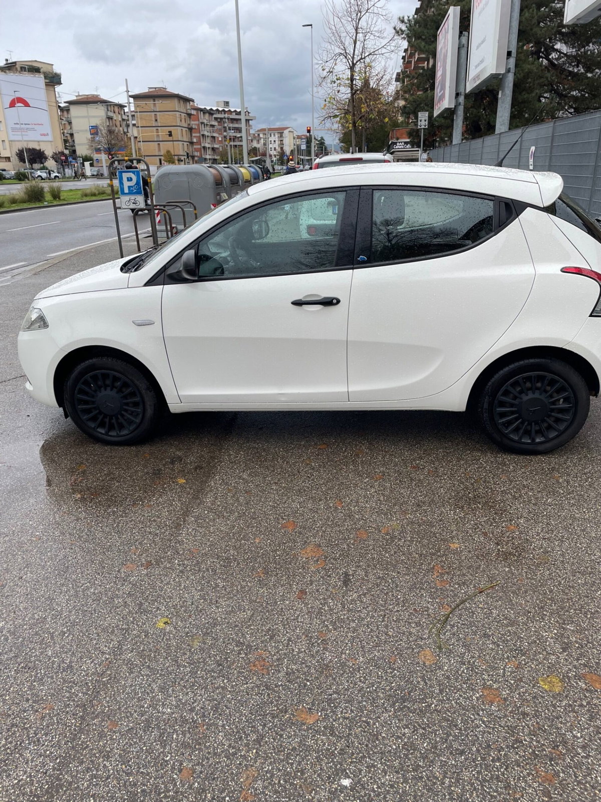 Lancia Ypsilon 1.2 69 CV 5 porte GPL Ecochic Elefantino Blu (3)