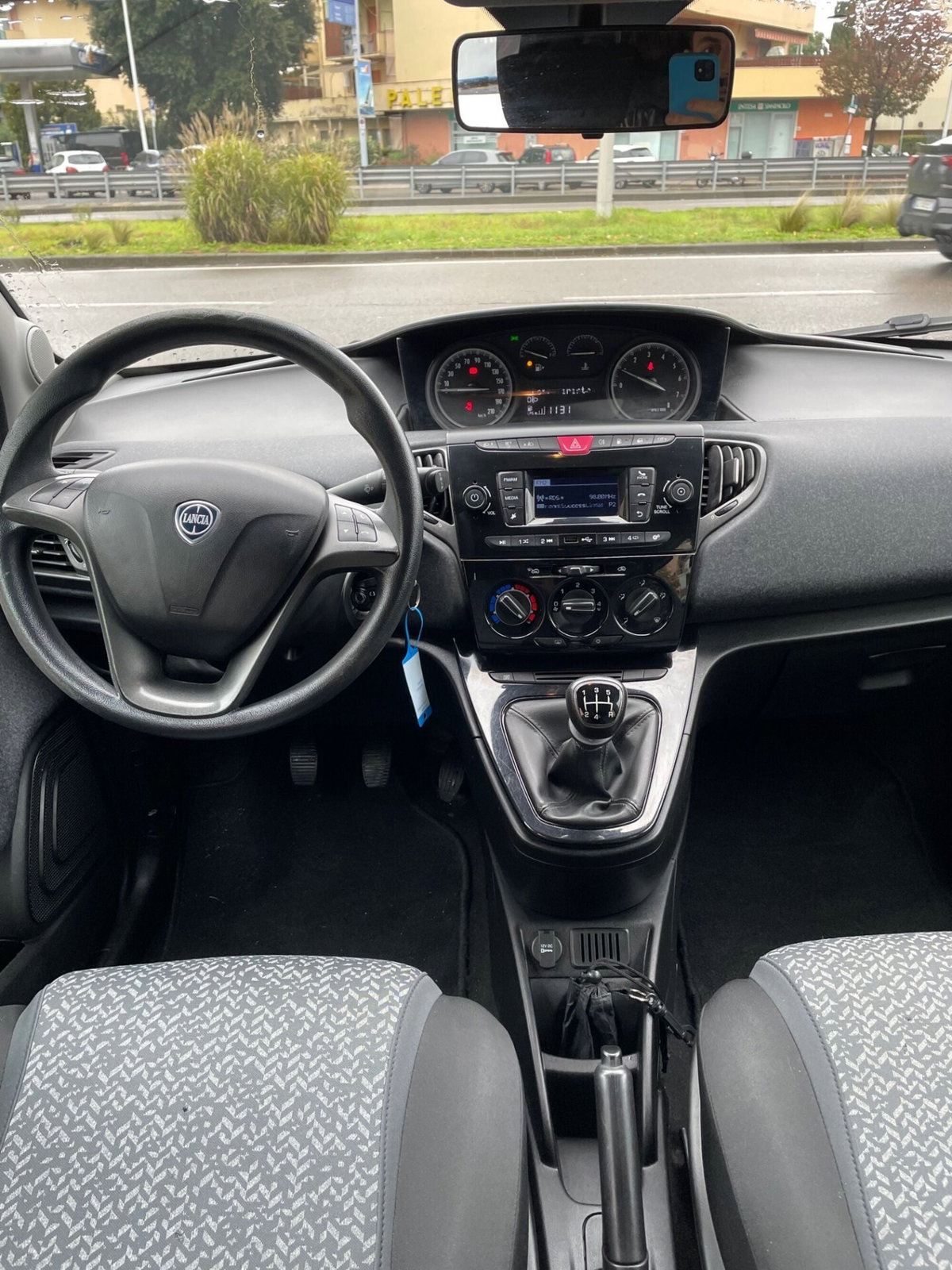 Lancia Ypsilon 1.2 69 CV 5 porte GPL Ecochic Elefantino Blu (8)