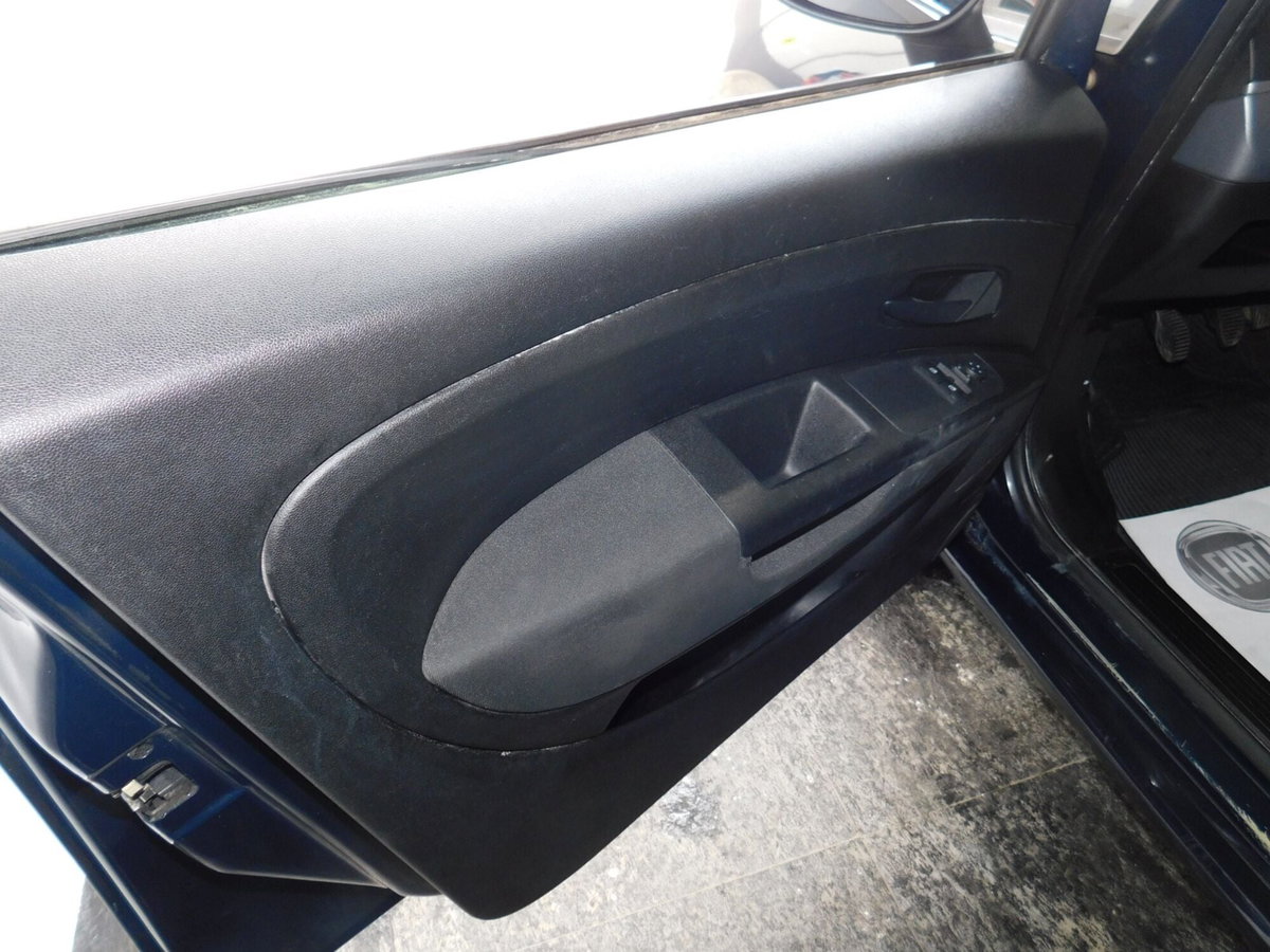 Fiat Grande Punto 1.2 5 porte Actual (8)