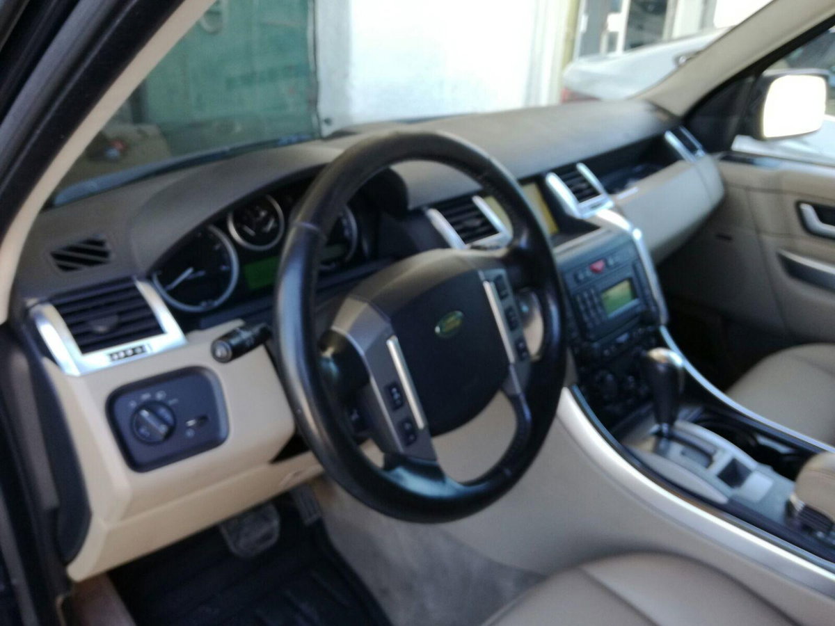 Land Rover Range Rover Sport 3.6 TDV8 HSE (9)