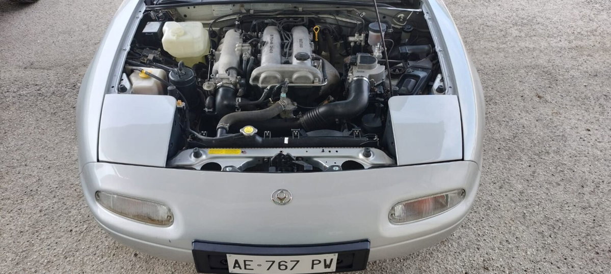 Mazda MX-5 1.6i 16V cat (15)