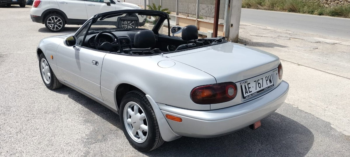 Mazda MX-5 1.6i 16V cat (17)