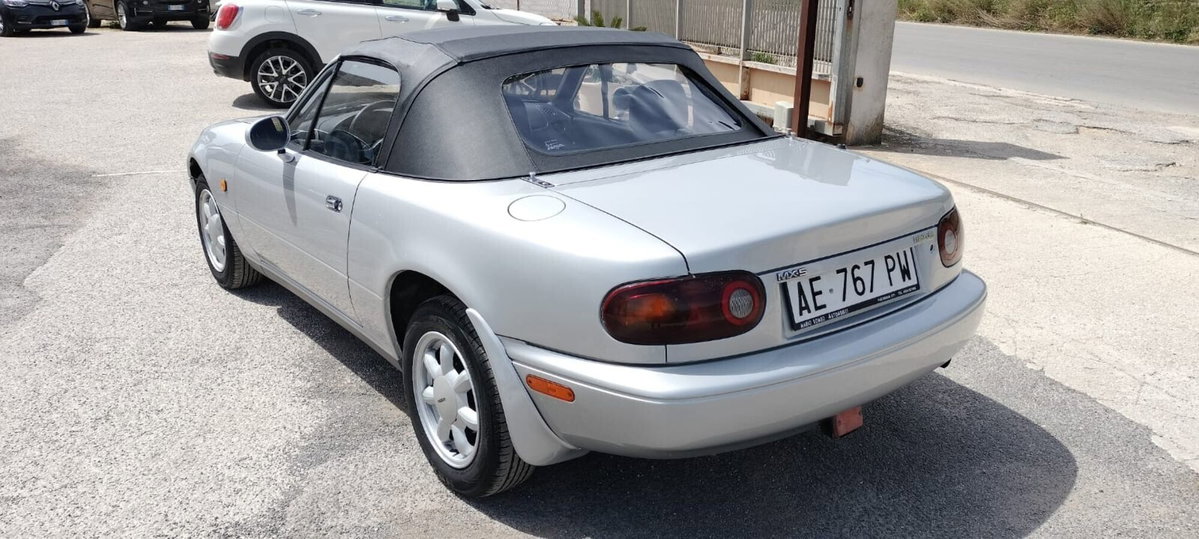 Mazda MX-5 1.6i 16V cat (3)