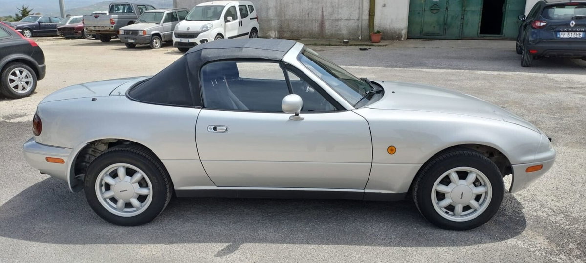 Mazda MX-5 1.6i 16V cat (6)