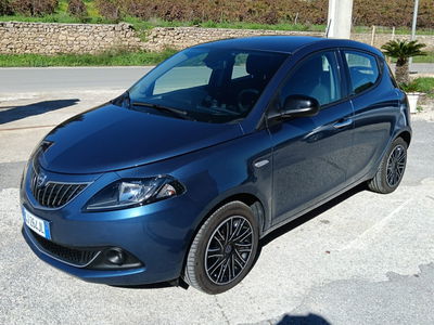 Lancia Ypsilon 1.0 FireFly 5 porte S&S Hybrid Gold Plus usata