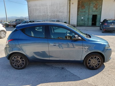 Lancia Ypsilon 1.0 FireFly 5 porte S&S Hybrid Ecochic Gold (8)