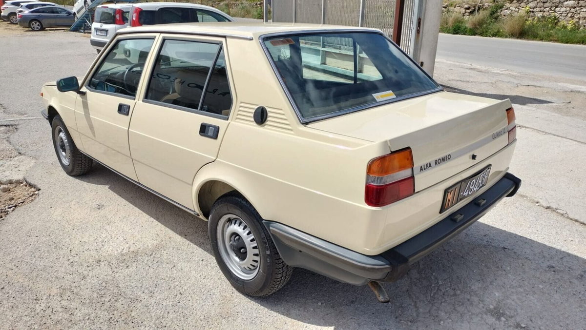 Alfa Romeo Giulietta 1.6 (15)