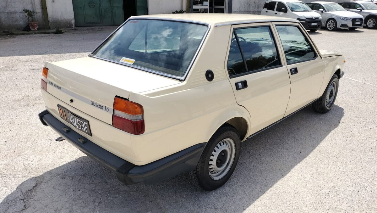 Alfa Romeo Giulietta 1.6 (4)