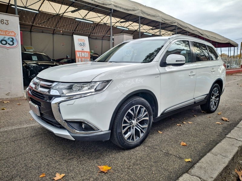 Mitsubishi Outlander 2.2 DI-D 4WD Instyle Plus SDA 7 posti