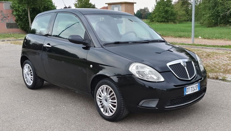 Lancia Ypsilon 1.2 Argento