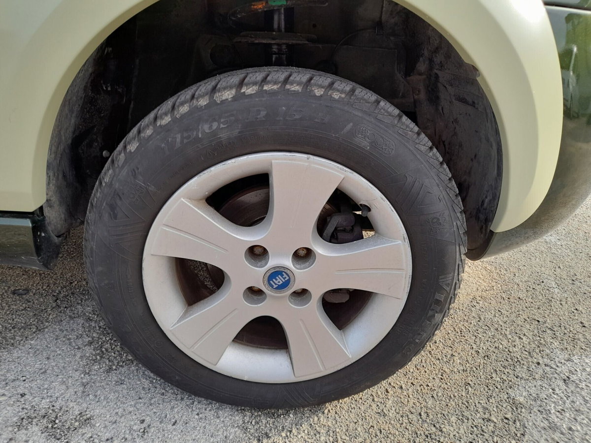 Fiat Panda 1.3 MJT 16V DPF 4x4 Cross (12)