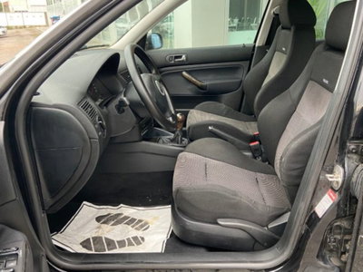 Volkswagen Golf 1.8 turbo 20V cat 5p. GTI (12)