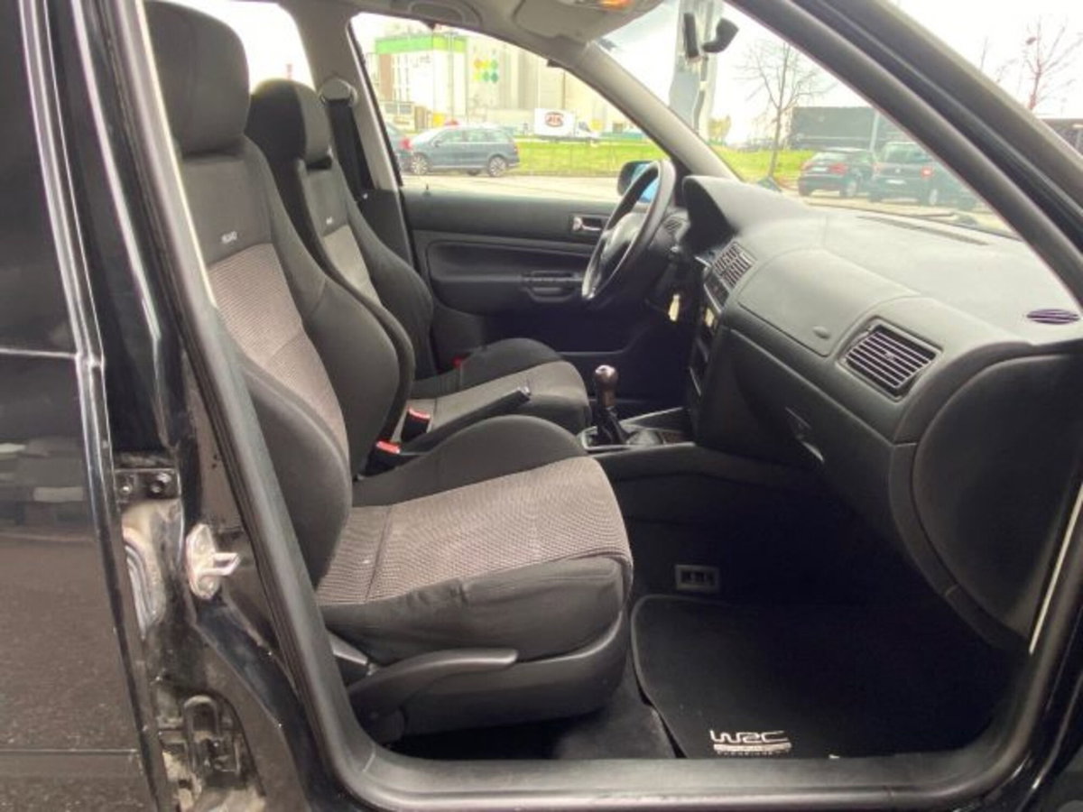Volkswagen Golf 1.8 turbo 20V cat 5p. GTI (14)