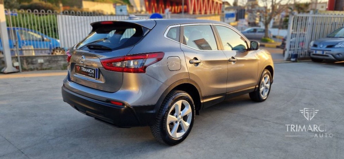 Nissan Qashqai 1.3 DIG-T 140 CV Business (3)